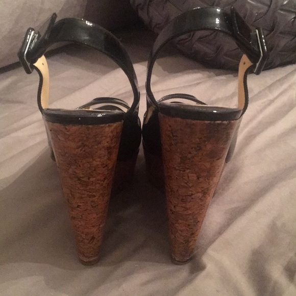 Christian Louboutin - Picture 3 of 4